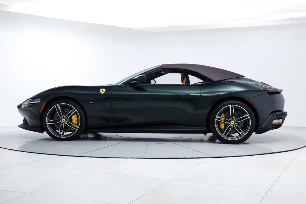 2025 Ferrari Roma Spider - Image 7 of 31