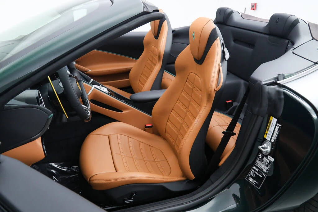 2025 Ferrari Roma Spider - Image 5 of 31