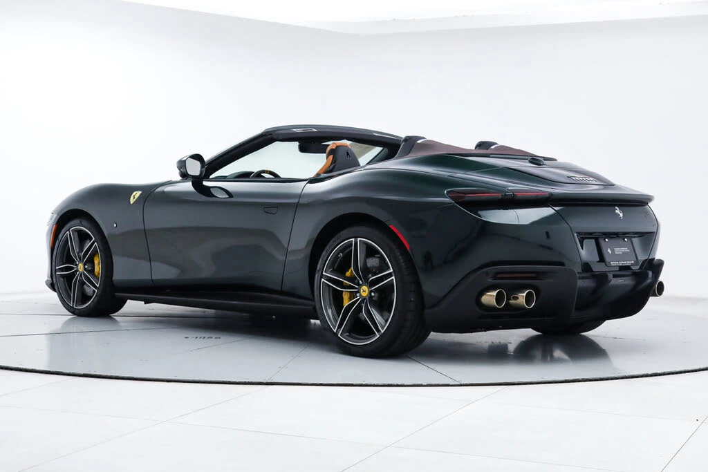 2025 Ferrari Roma Spider - Image 8 of 31