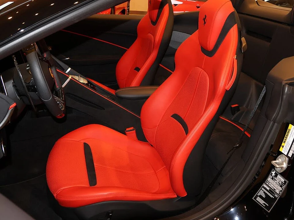 2025 Ferrari Roma Spider - Image 5 of 31