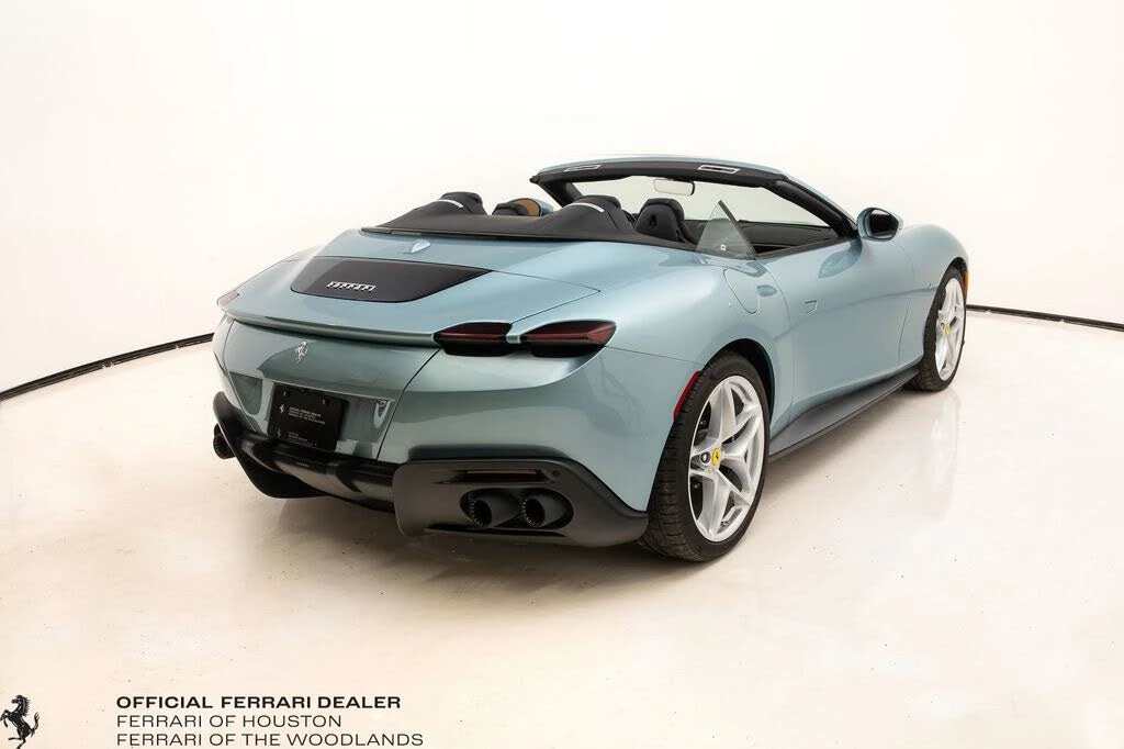 2025 Ferrari Roma Spider - Image 7 of 31