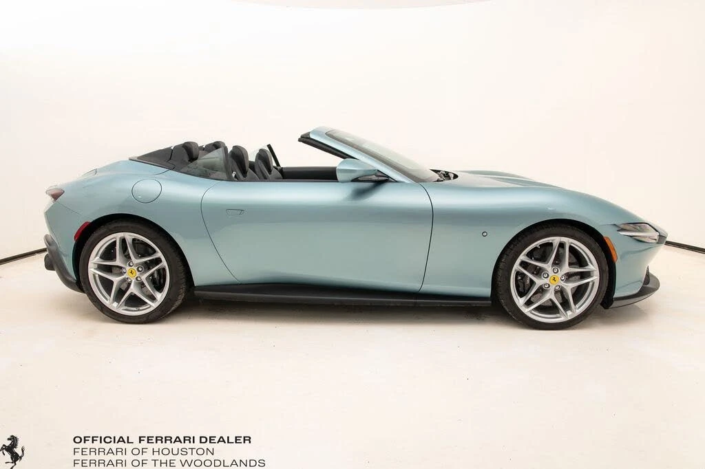 2025 Ferrari Roma Spider - Image 3 of 31