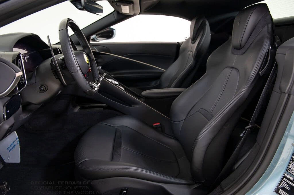 2025 Ferrari Roma Spider - Image 5 of 31