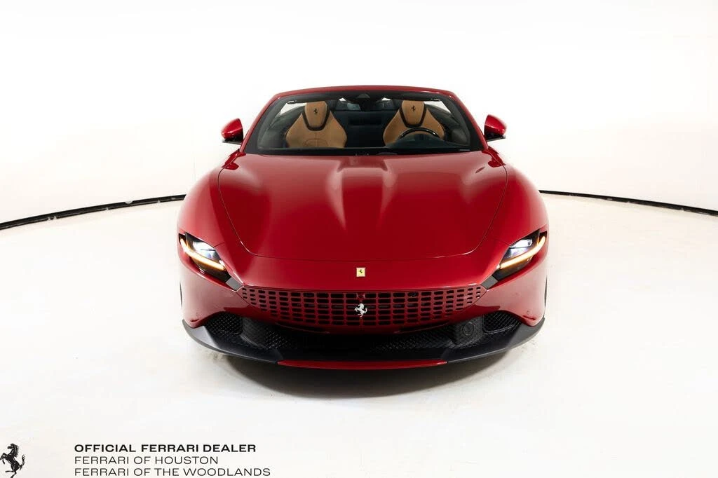 2025 Ferrari Roma Spider - Image 9 of 31