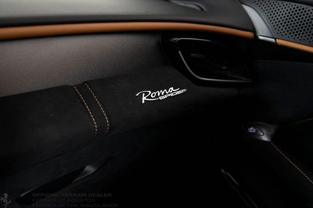 2025 Ferrari Roma Spider - Image 14 of 31