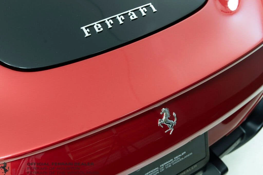 2025 Ferrari Roma Spider - Image 30 of 31