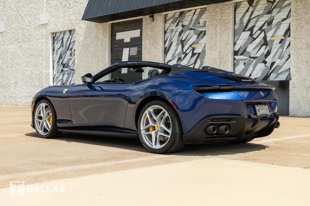 2025 Ferrari Roma Spider - Image 10 of 31