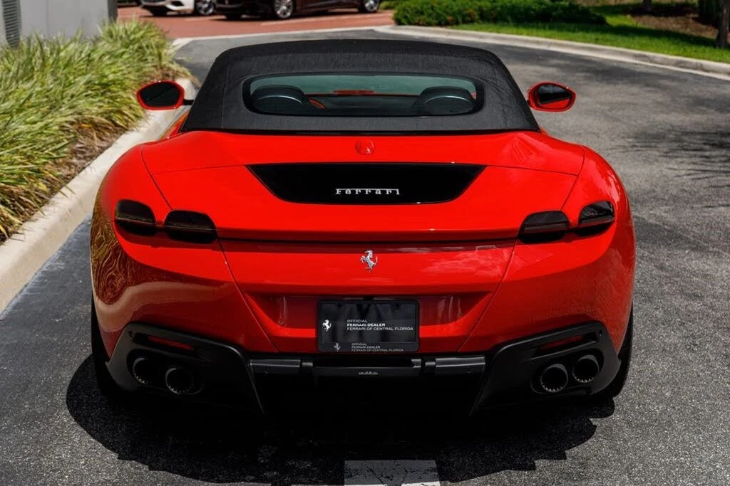 2025 Ferrari Roma Spider - Image 4 of 31