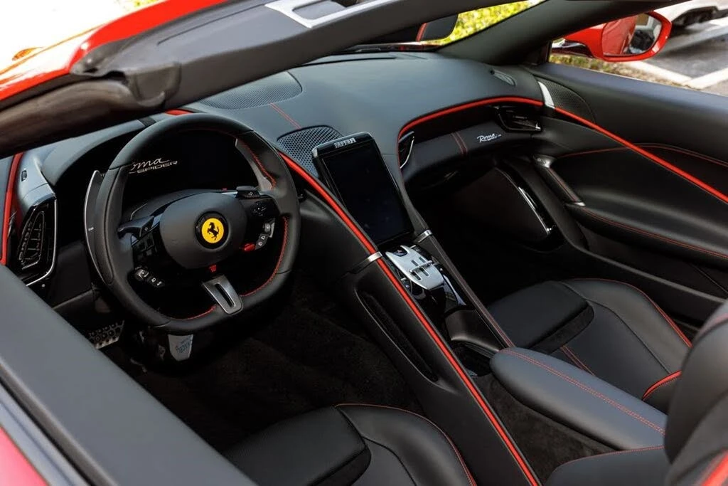 2025 Ferrari Roma Spider - Image 9 of 31