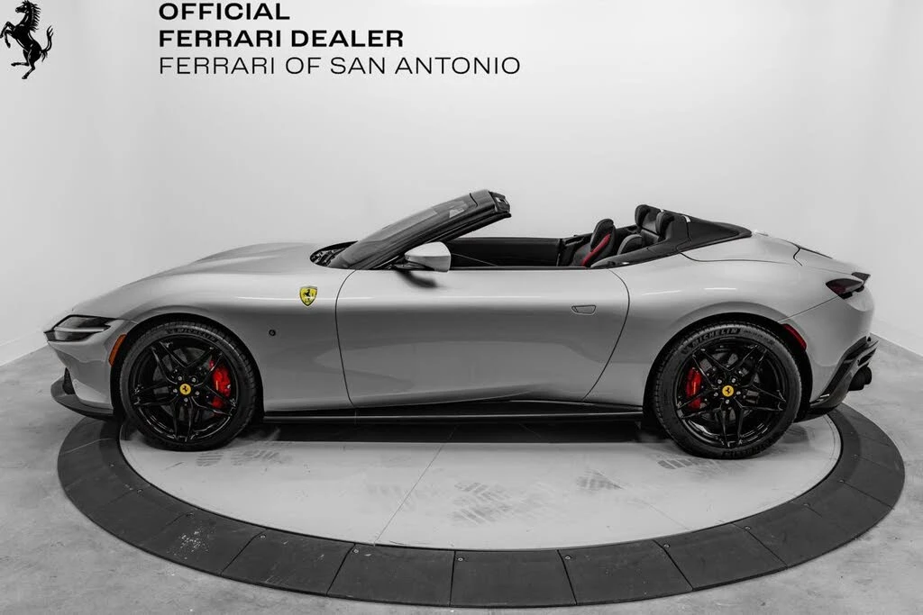 2025 Ferrari Roma Spider - Image 3 of 31