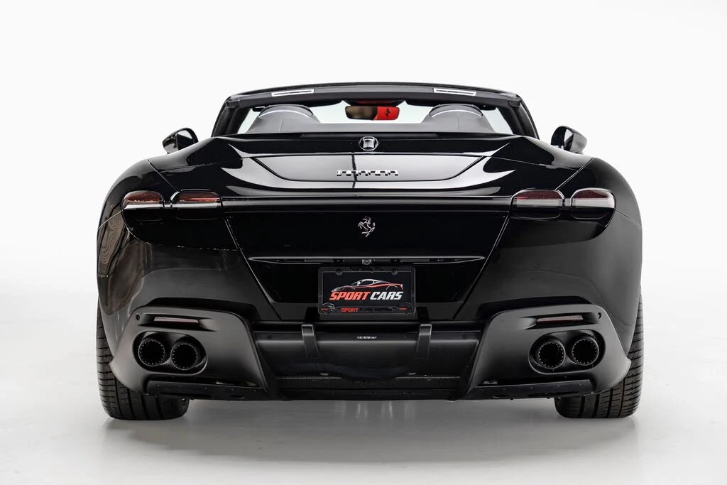 2025 Ferrari Roma Spider - Image 11 of 31