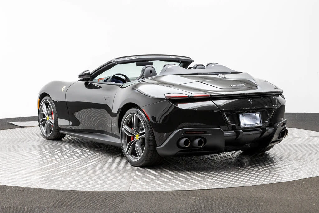2025 Ferrari Roma Spider - Image 3 of 31