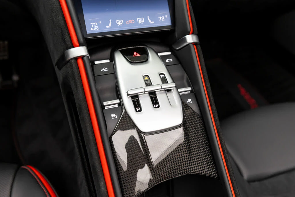 2025 Ferrari Roma Spider - Image 6 of 31