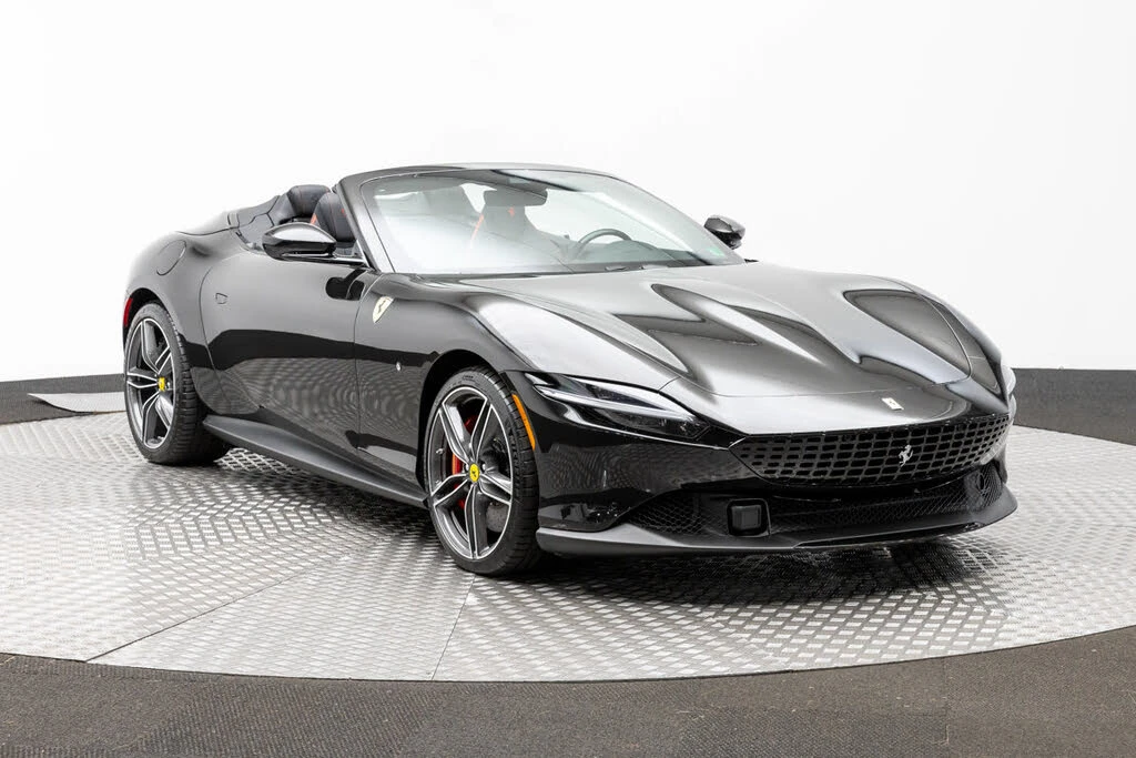 2025 Ferrari Roma Spider - Image 11 of 31
