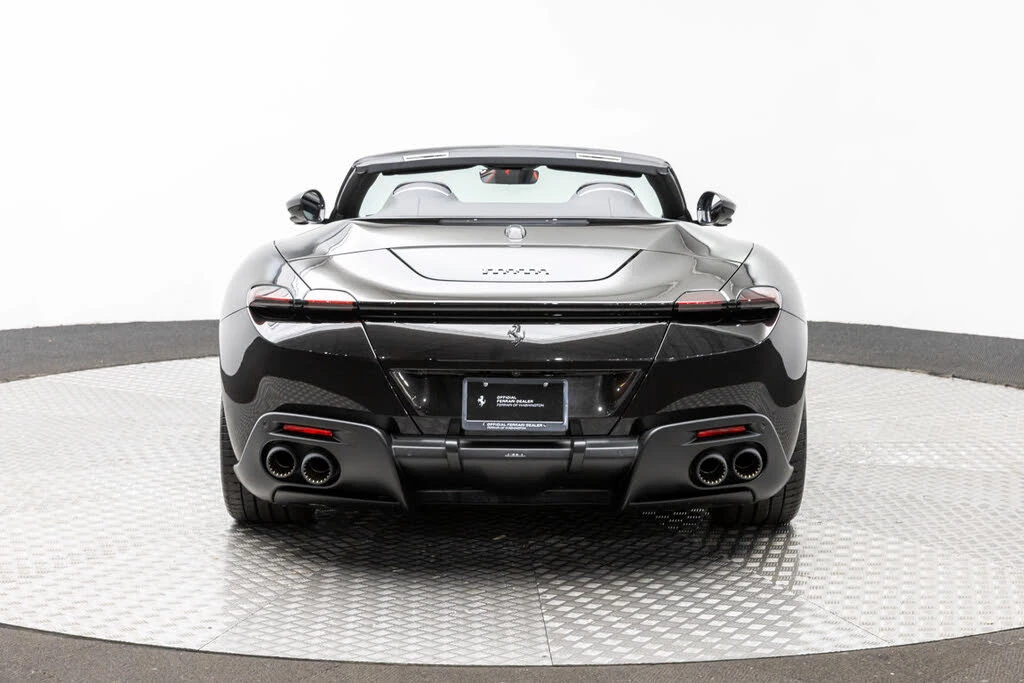 2025 Ferrari Roma Spider - Image 8 of 31