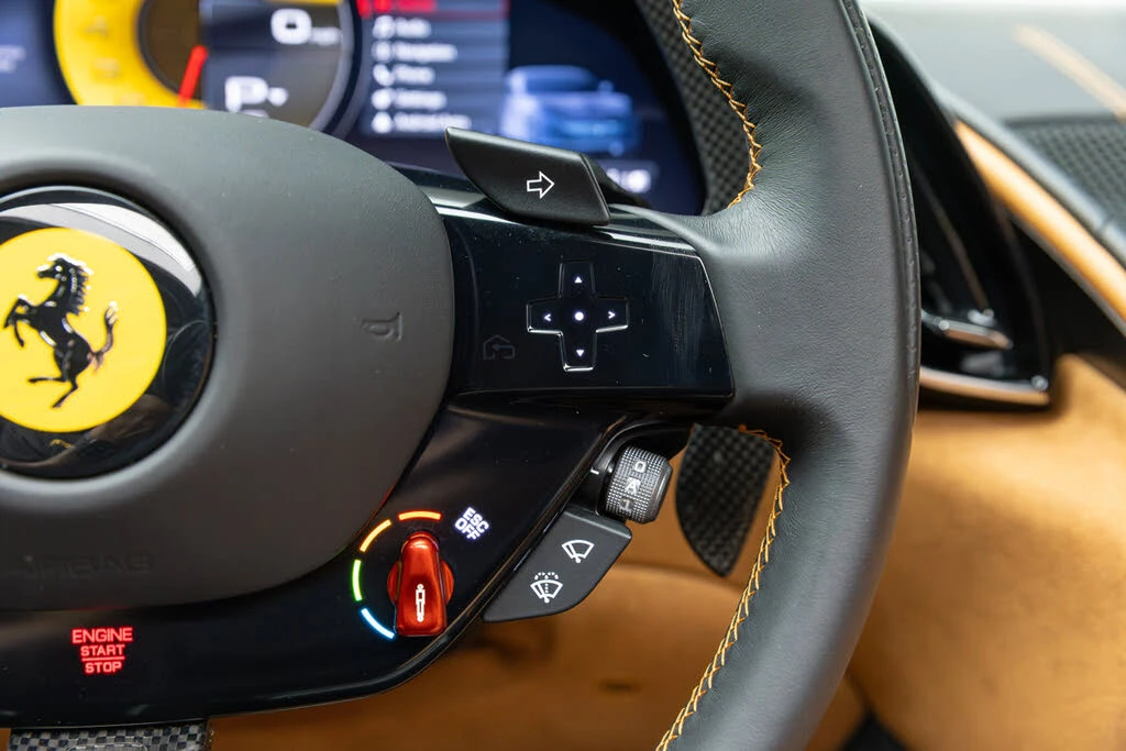 2025 Ferrari Roma Spider - Image 20 of 31