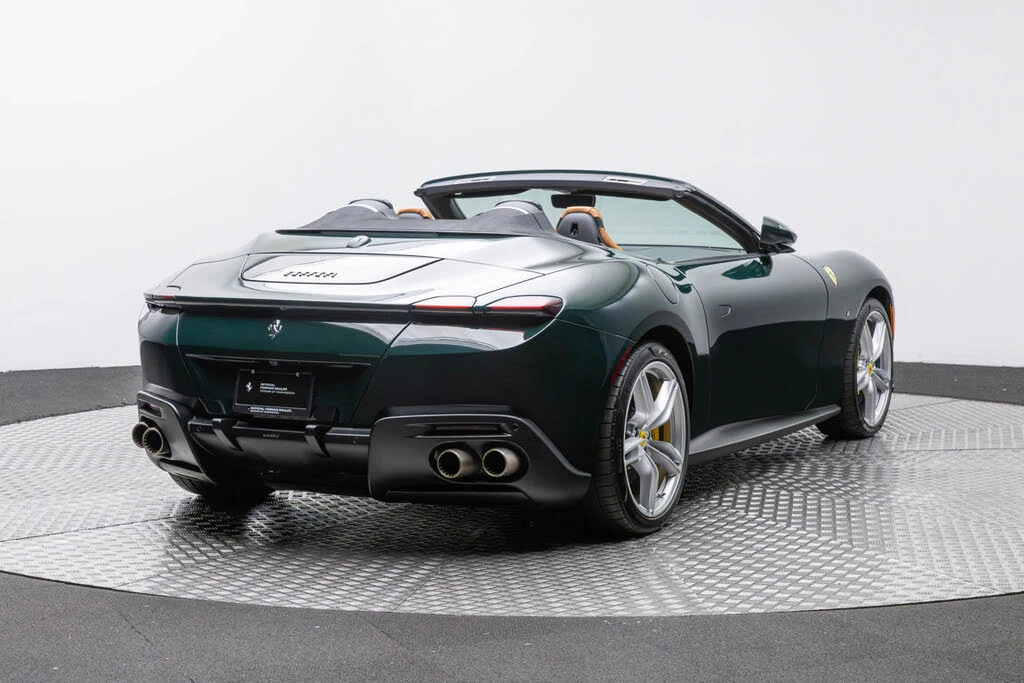 2025 Ferrari Roma Spider - Image 7 of 31