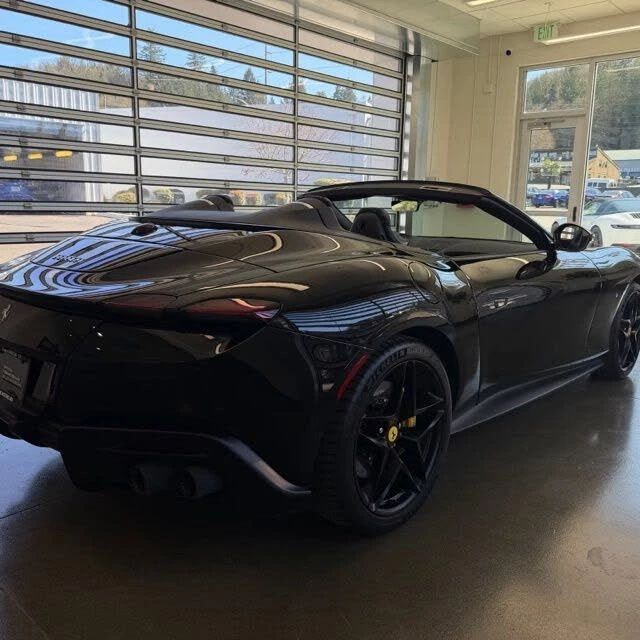 2025 Ferrari Roma Spider - Image 6 of 7
