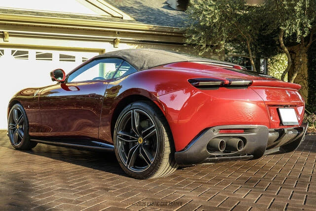 2025 Ferrari Roma Spider - Image 16 of 31