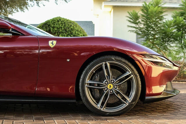 2025 Ferrari Roma Spider - Image 11 of 31