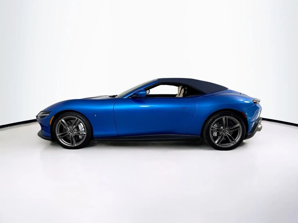 2025 Ferrari Roma Spider - Image 4 of 6