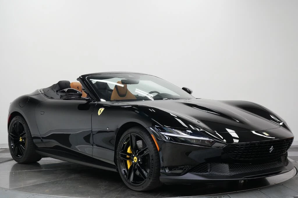 2025 Ferrari Roma Spider - Image 3 of 31