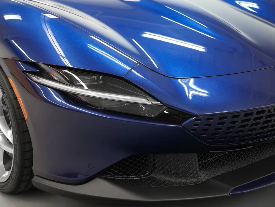 2025 Ferrari Roma Spider - Image 5 of 31