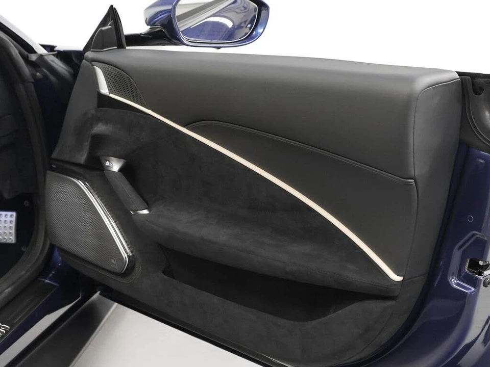 2025 Ferrari Roma Spider - Image 31 of 31