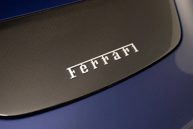 2025 Ferrari Roma Spider - Image 15 of 20