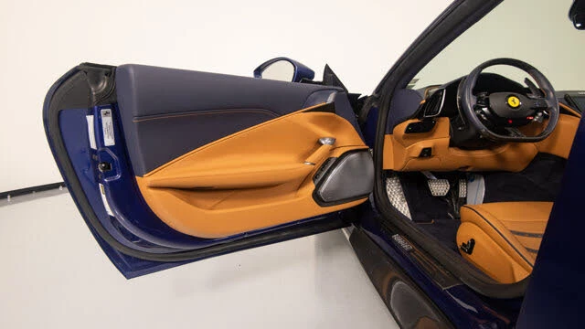 2025 Ferrari Roma Spider - Image 19 of 20
