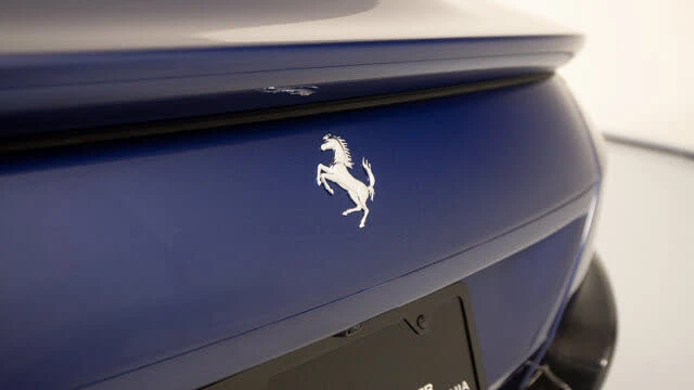 2025 Ferrari Roma Spider - Image 16 of 20