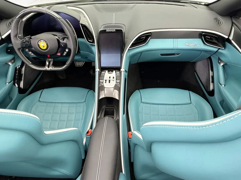 2025 Ferrari Roma Spider - Image 23 of 31