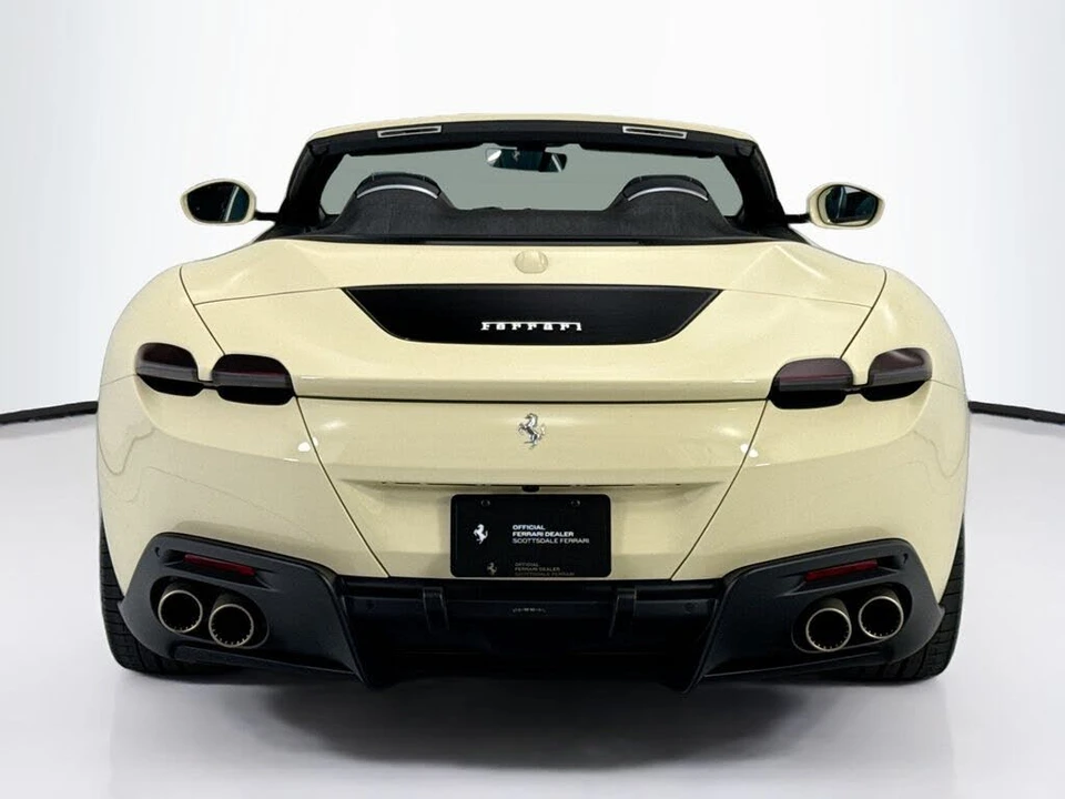 2025 Ferrari Roma Spider - Image 6 of 31