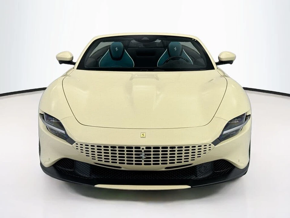 2025 Ferrari Roma Spider - Image 2 of 31