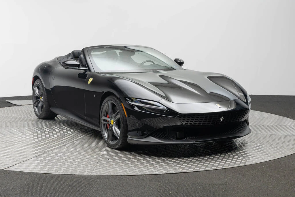 2025 Ferrari Roma Spider - Image 11 of 31
