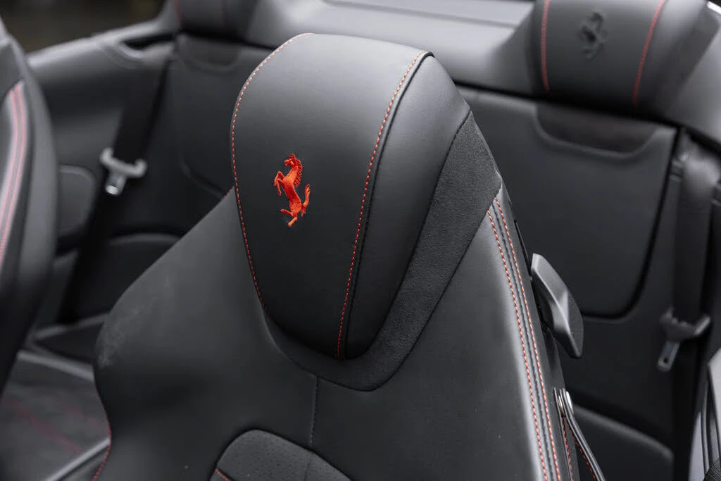 2025 Ferrari Roma Spider - Image 14 of 31