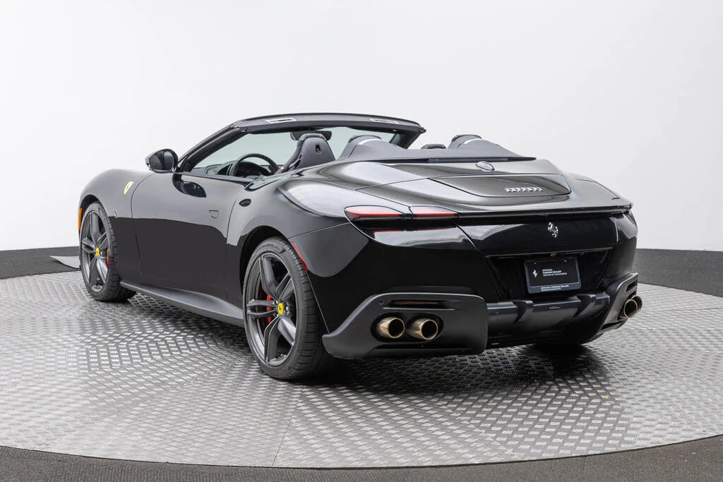 2025 Ferrari Roma Spider - Image 3 of 31