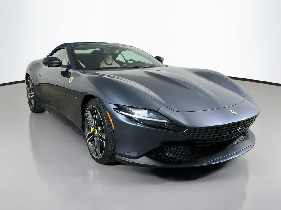 2025 Ferrari Roma Spider - Image 3 of 31
