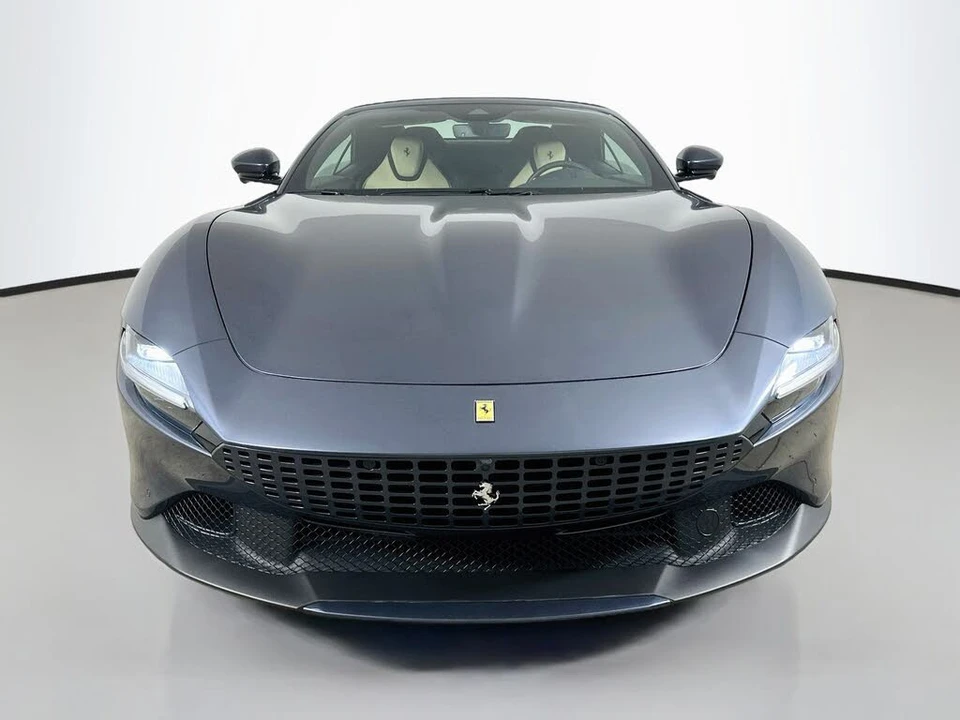 2025 Ferrari Roma Spider - Image 2 of 31