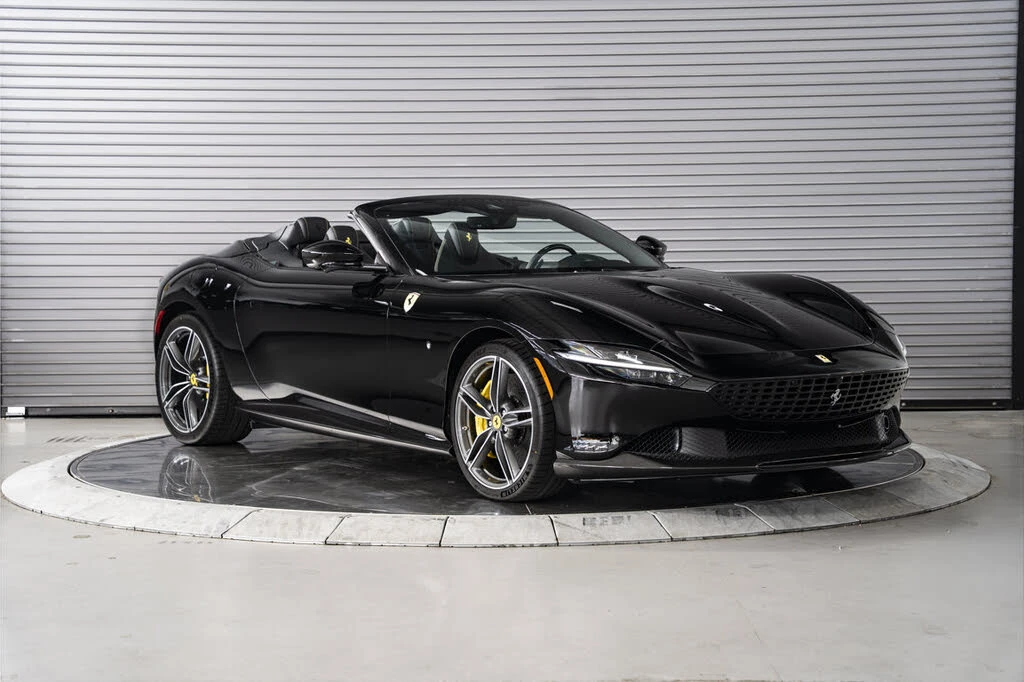 2025 Ferrari Roma Spider - Image 7 of 31