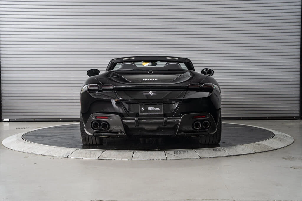 2025 Ferrari Roma Spider - Image 4 of 31