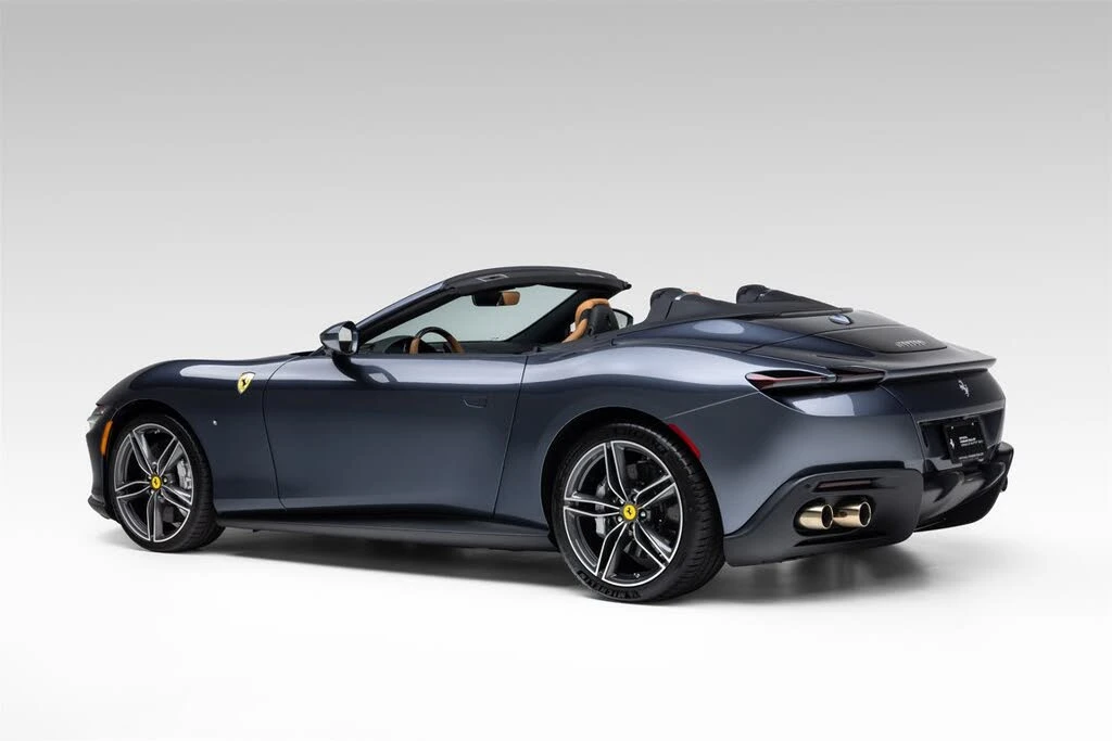 2025 Ferrari Roma Spider - Image 4 of 31