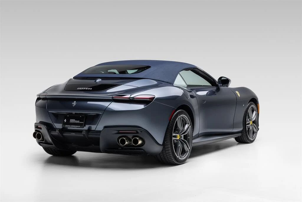 2025 Ferrari Roma Spider - Image 7 of 31