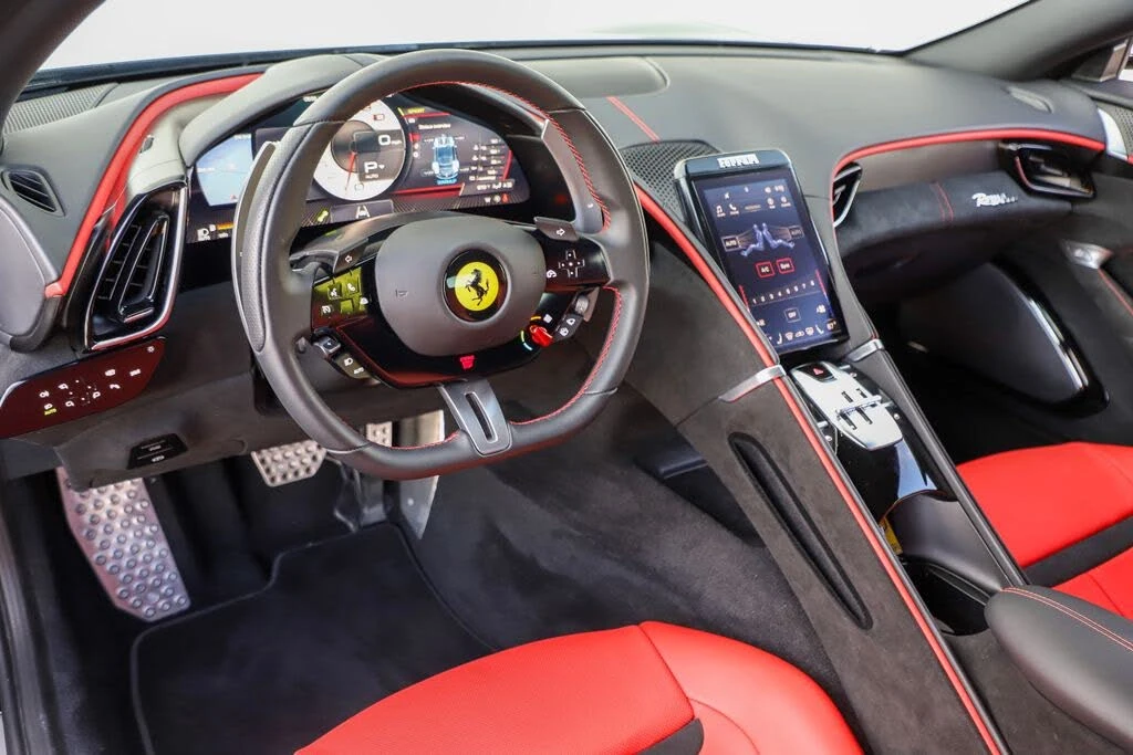 2025 Ferrari Roma Spider - Image 12 of 31