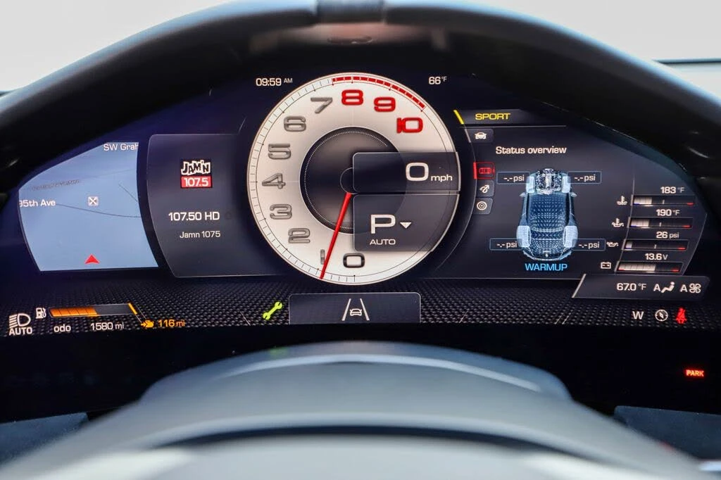 2025 Ferrari Roma Spider - Image 18 of 31