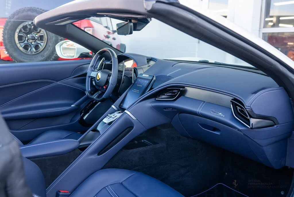 2025 Ferrari Roma Spider - Image 21 of 27