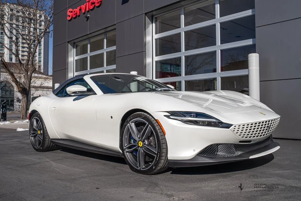 2025 Ferrari Roma Spider - Image 10 of 27