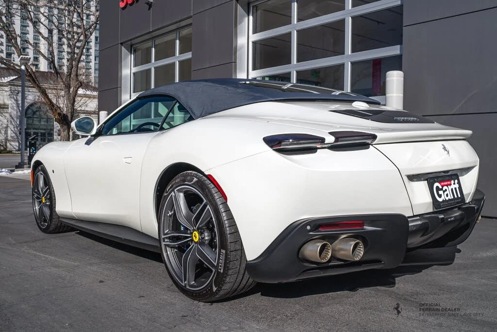2025 Ferrari Roma Spider - Image 5 of 27