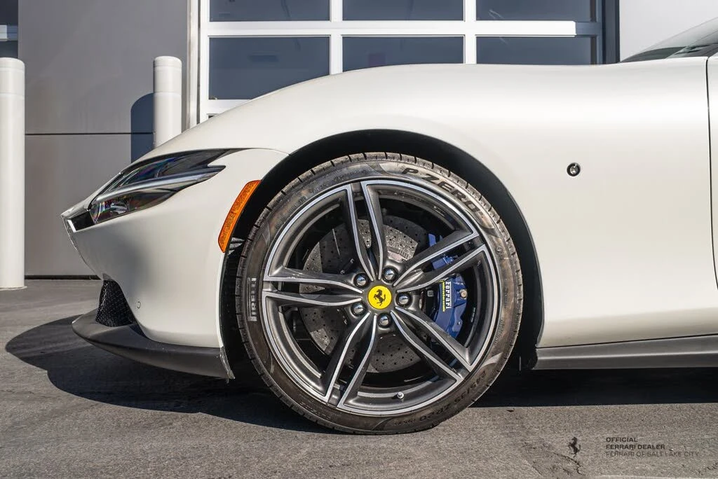 2025 Ferrari Roma Spider - Image 3 of 27