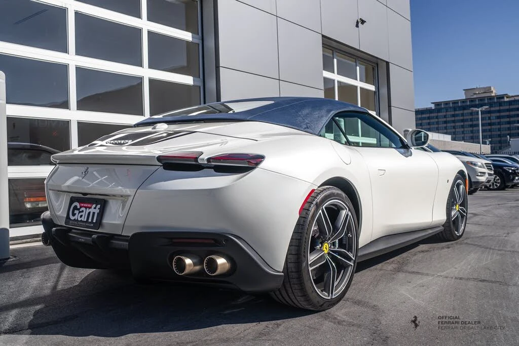 2025 Ferrari Roma Spider - Image 8 of 27